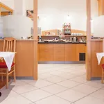Feichtinger 4*